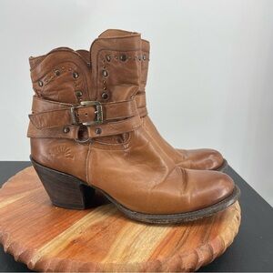 Rio Grande boot company studded leather booties Sz 27 US 10 buckle detail